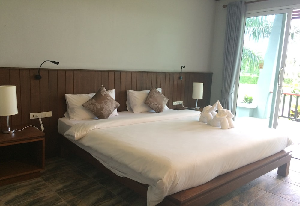 Khaolak Mountain View 5/50