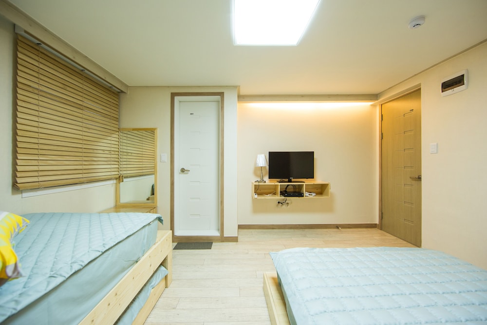 Guest House The Hill 26/41