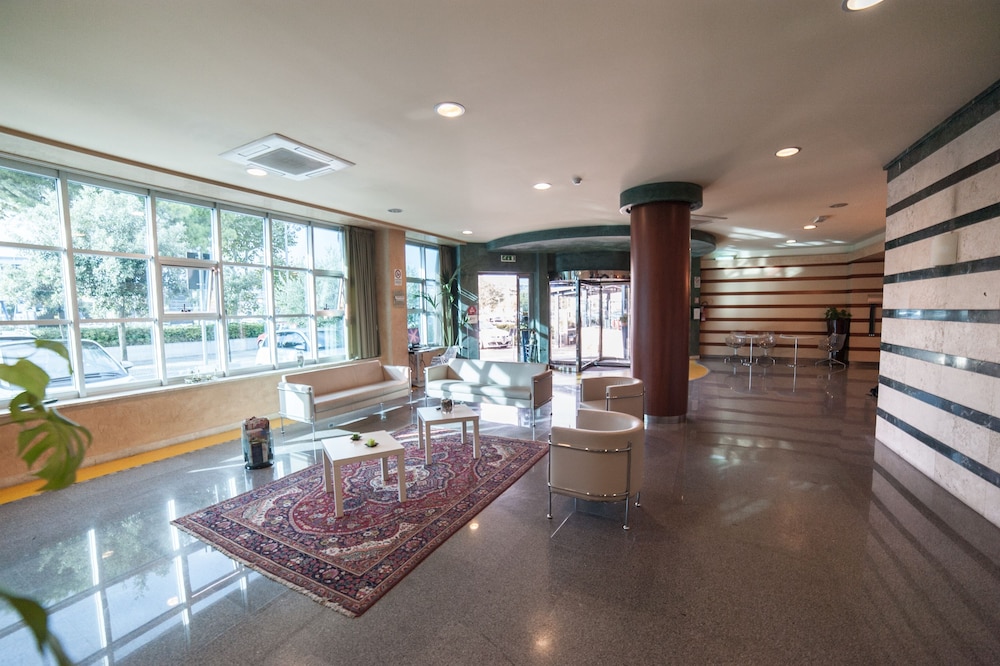 Hotel Amico 40/54