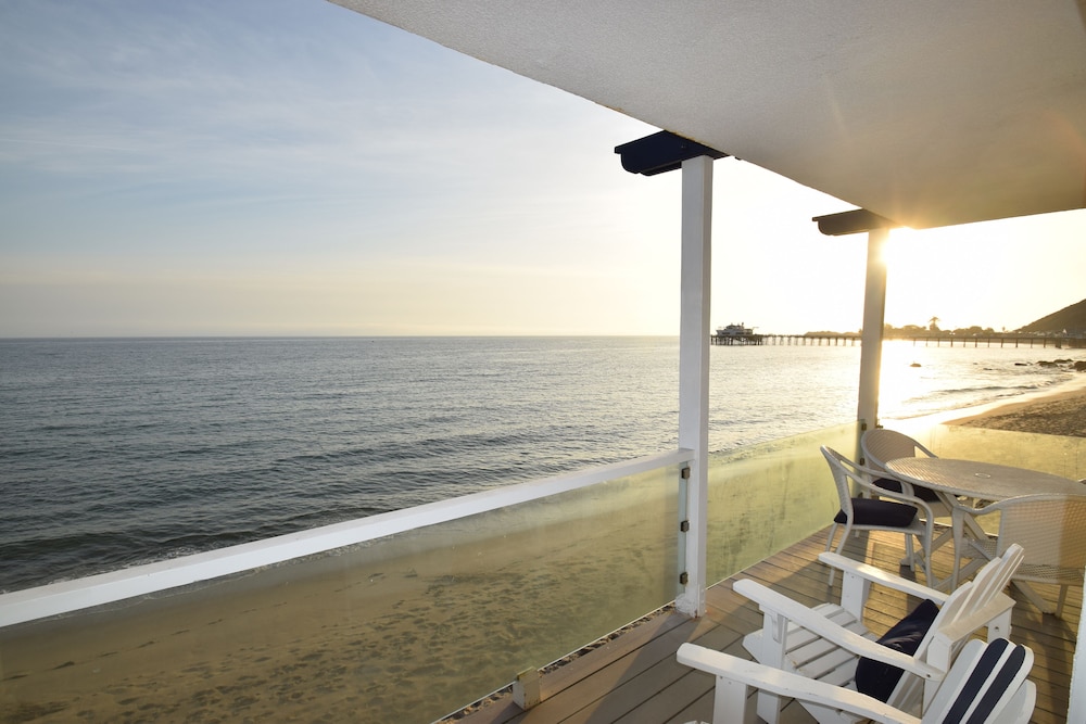 Malibu Beach Paradise Apartments 47/50