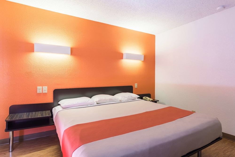 Motel6 Arkadelphia, AR 28/41