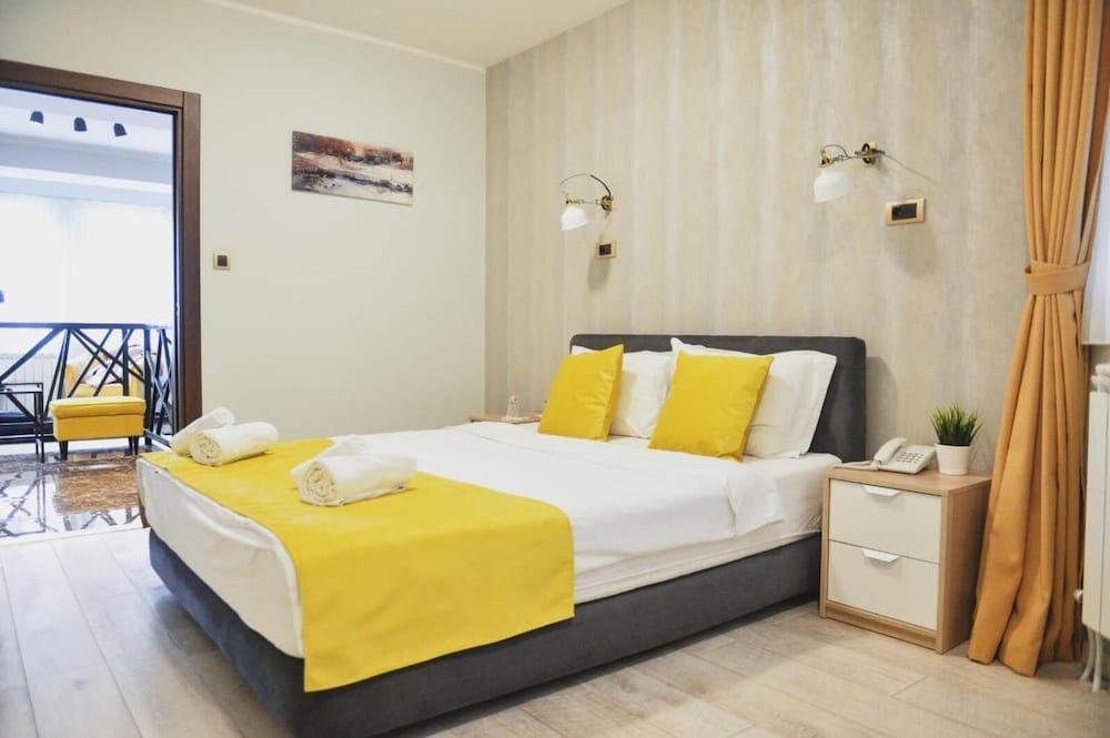 Garni House 46 34/68