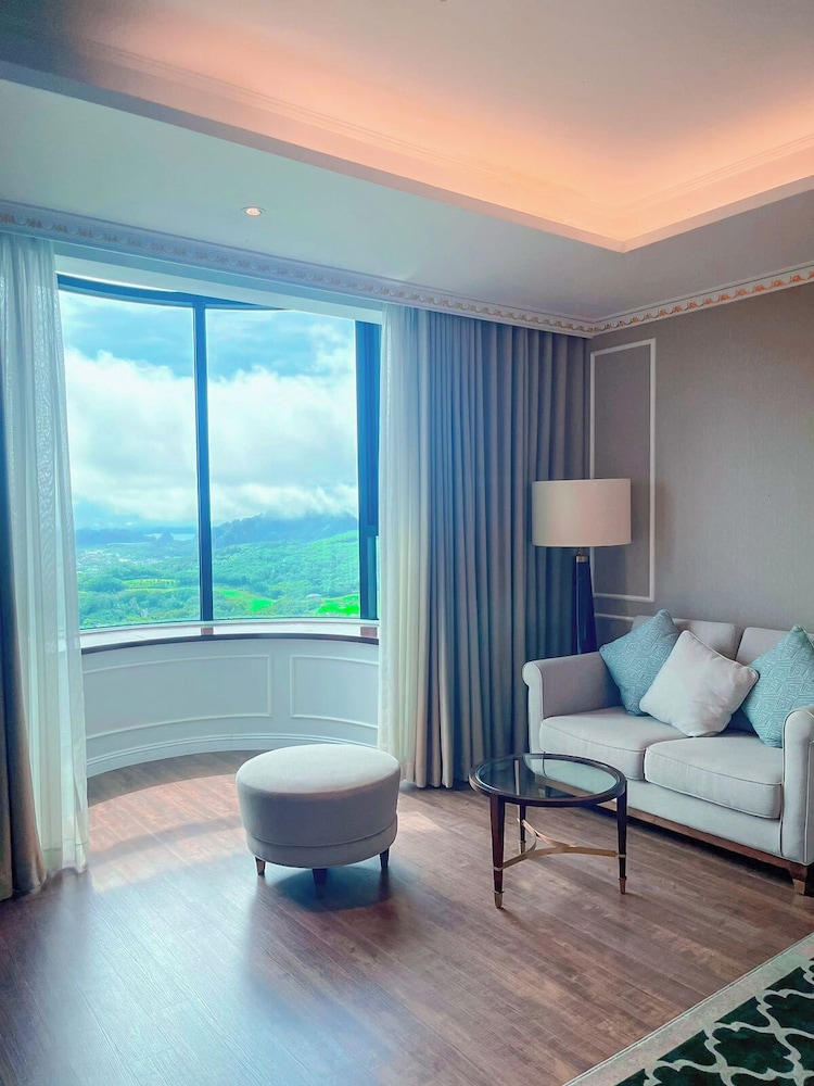 Flc Ha Long Bay Golf Club And Luxury Resort 26/67