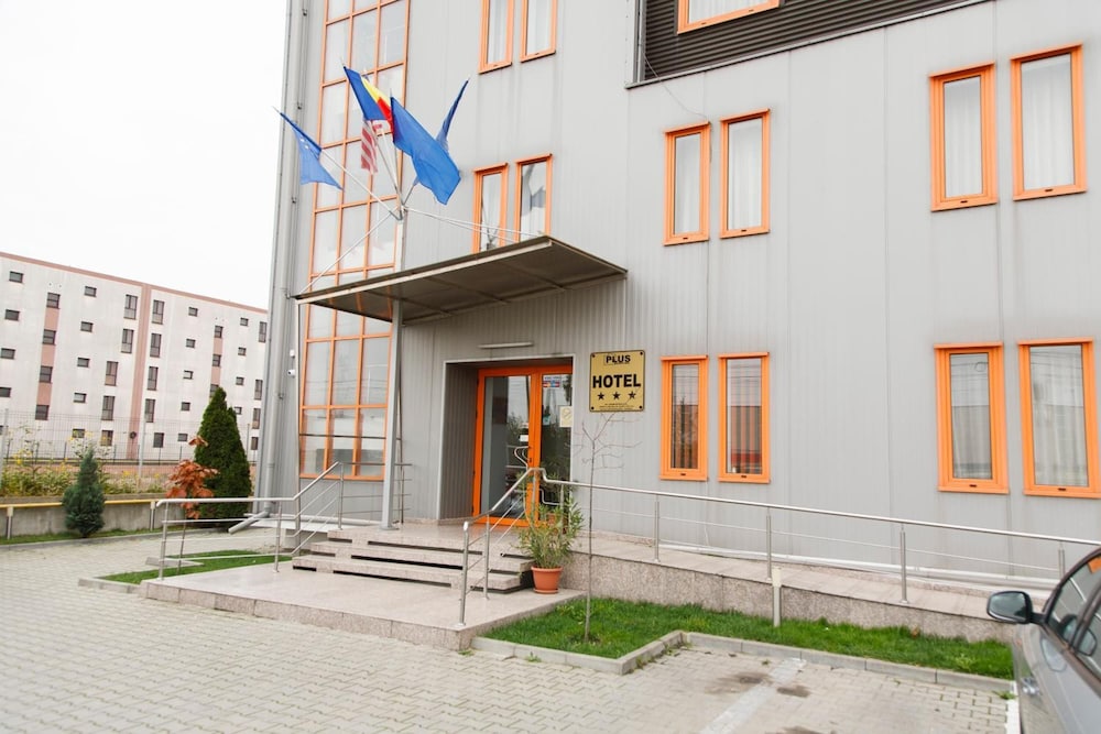 Plus Hotel 43/45