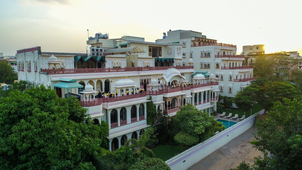 SHAHPURA HOUSE 6/48