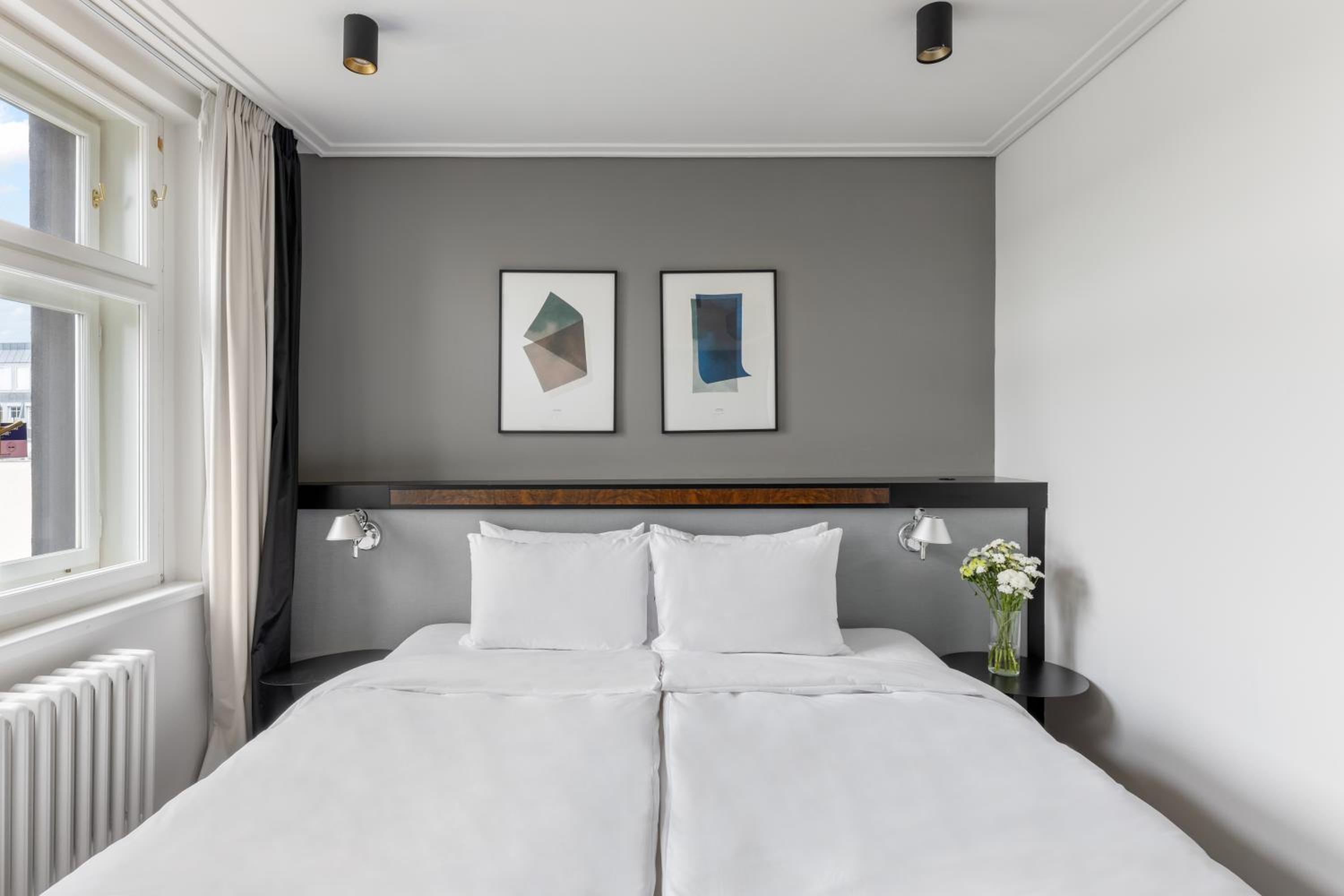1 Bedroom, Apartment, Sofa