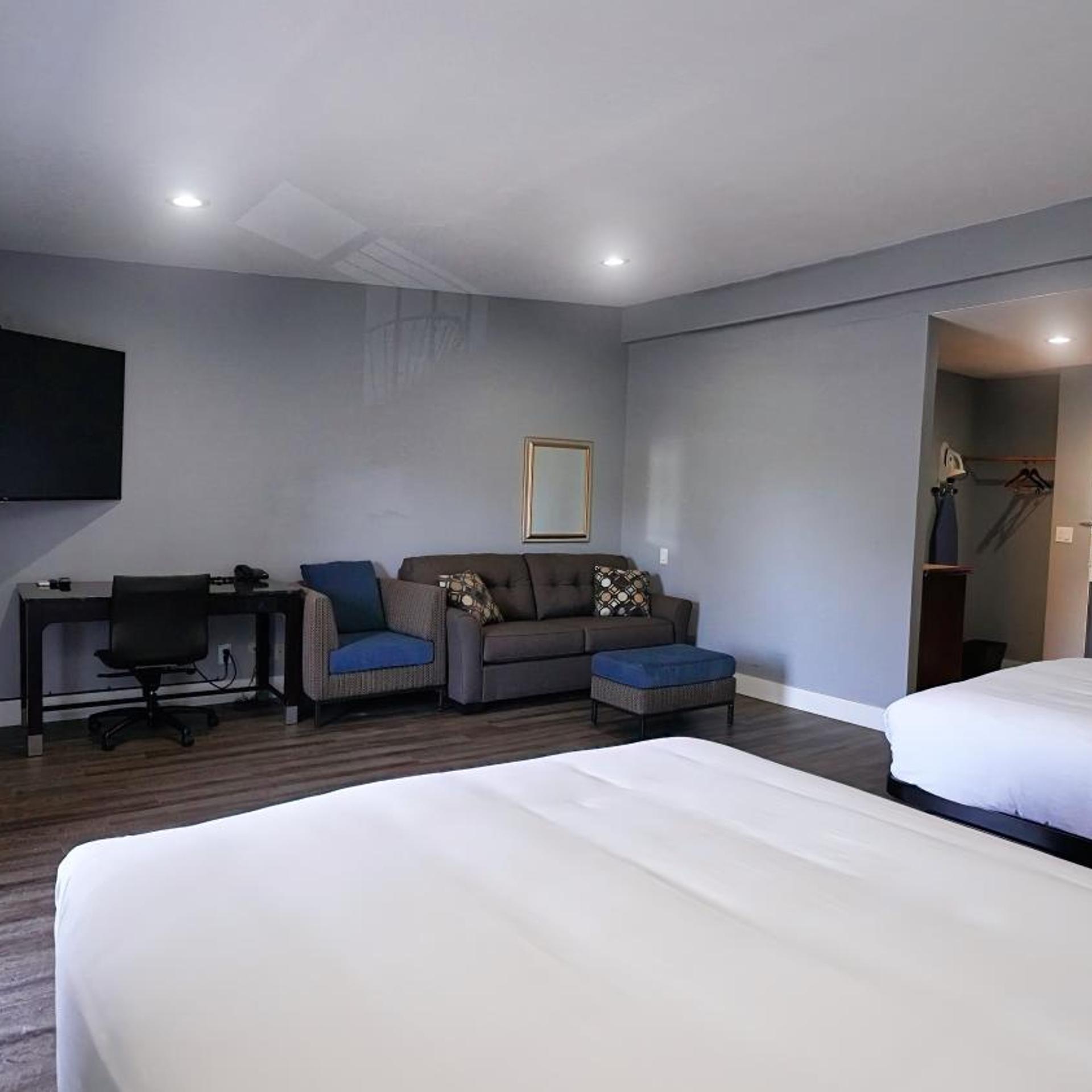 غرفة ثلاثية بشرفة، Seaside Inn & Suites 8/10