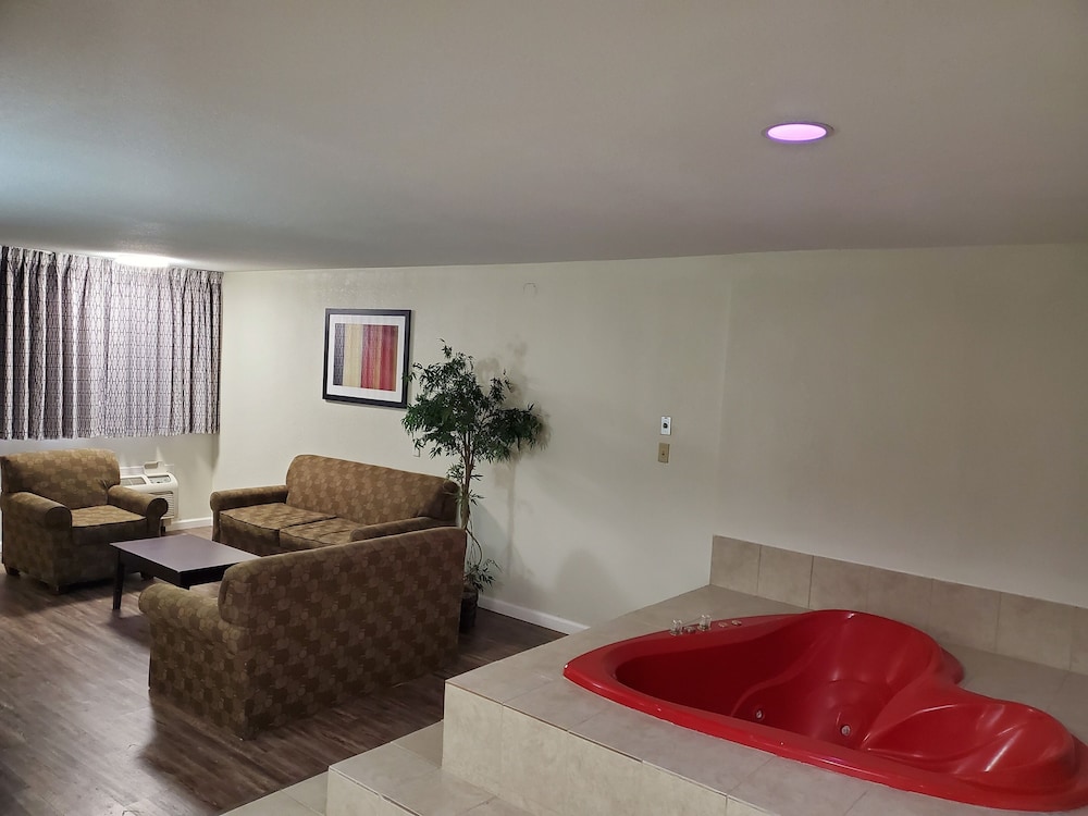 Days Inn by Wyndham Lawton 37/47