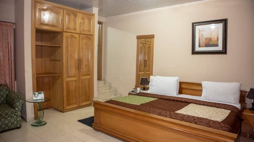 Eastgate Hotel 30/72