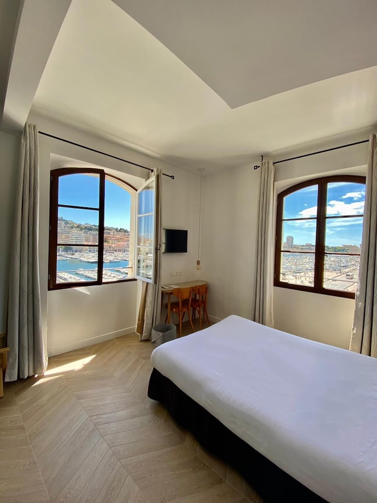 Hotel Bellevue Marseille 32/74