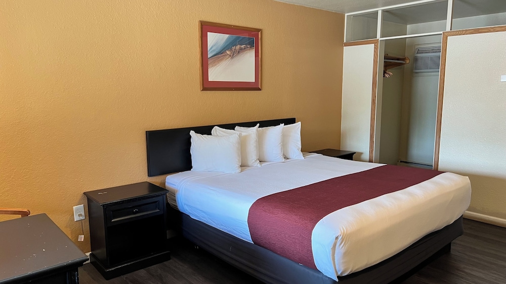 Econo Lodge Inn & Suites Montrose - Black Canyon Area 16/47