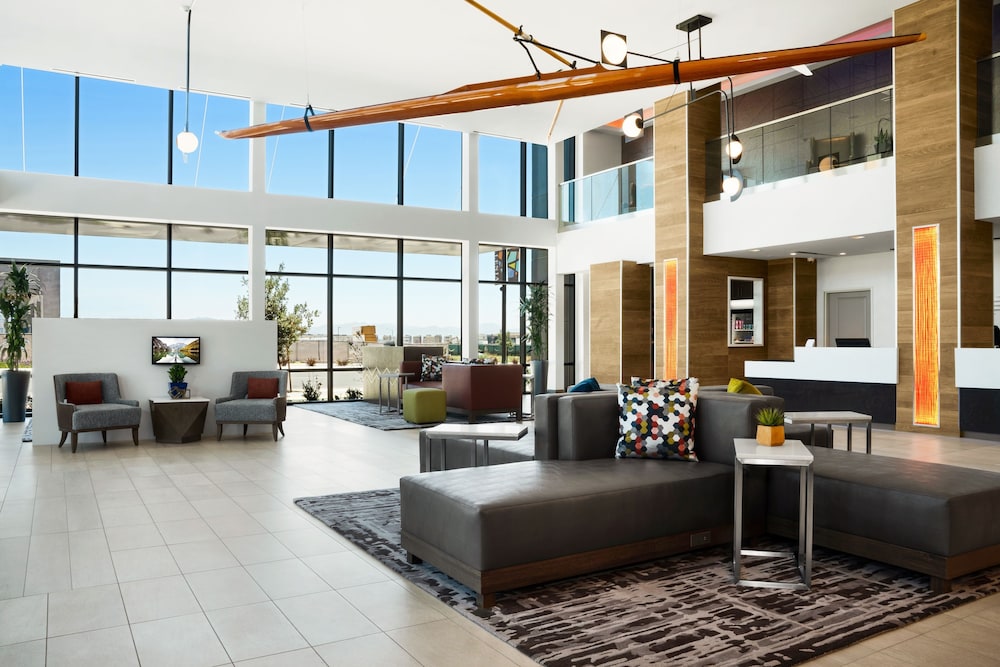 Ayres Hotel San Diego South - Chula Vista 31/52