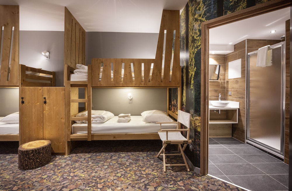 Base Camp Lodge 50/50