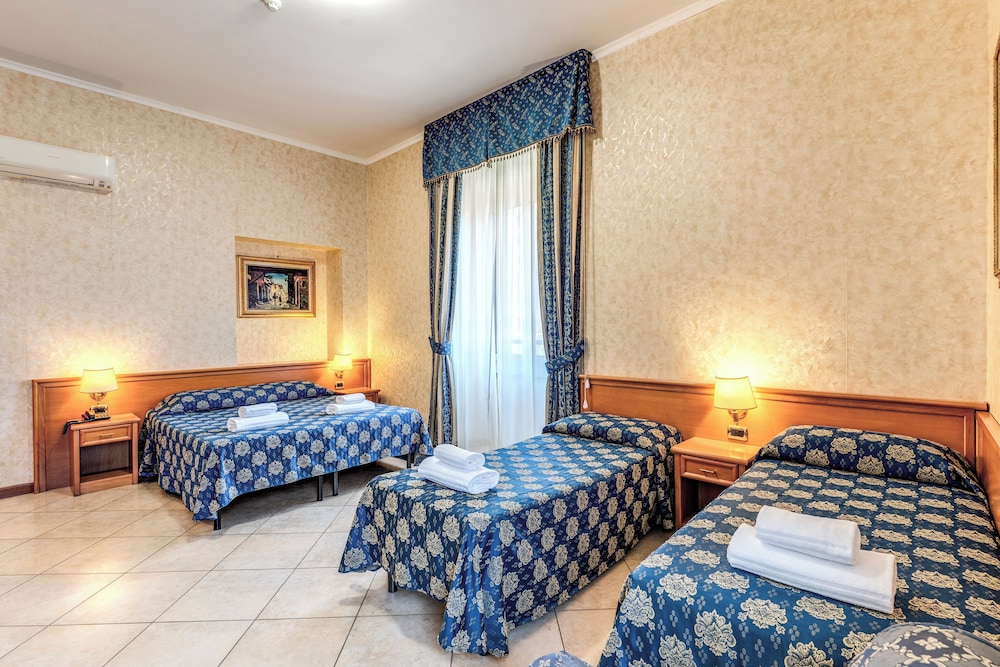 Orlanda Hotel 11/50