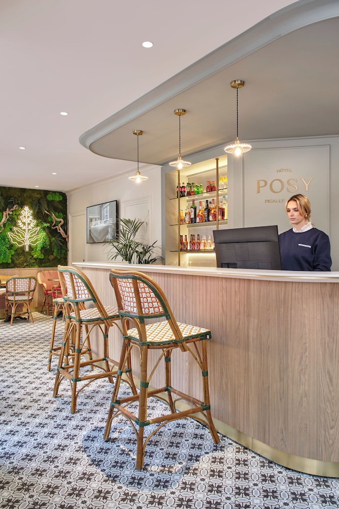 Posy Hotel by HappyCulture 10/84
