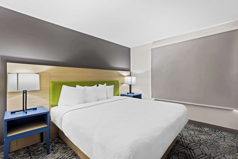 غرفة بسرير كينج، Country Inn Suites By Radisson Savannah I 95 North Ga 7/20