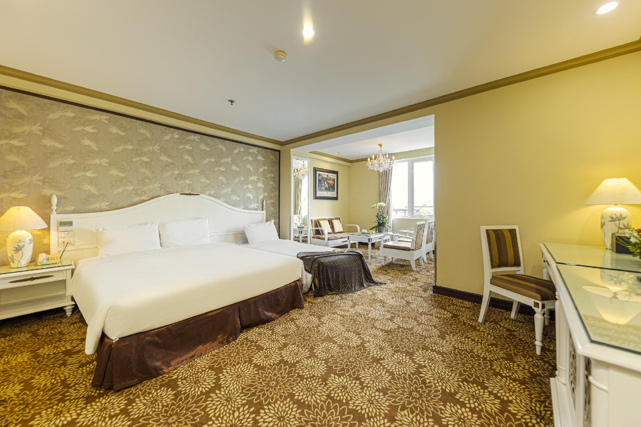 FAMILY SUITE