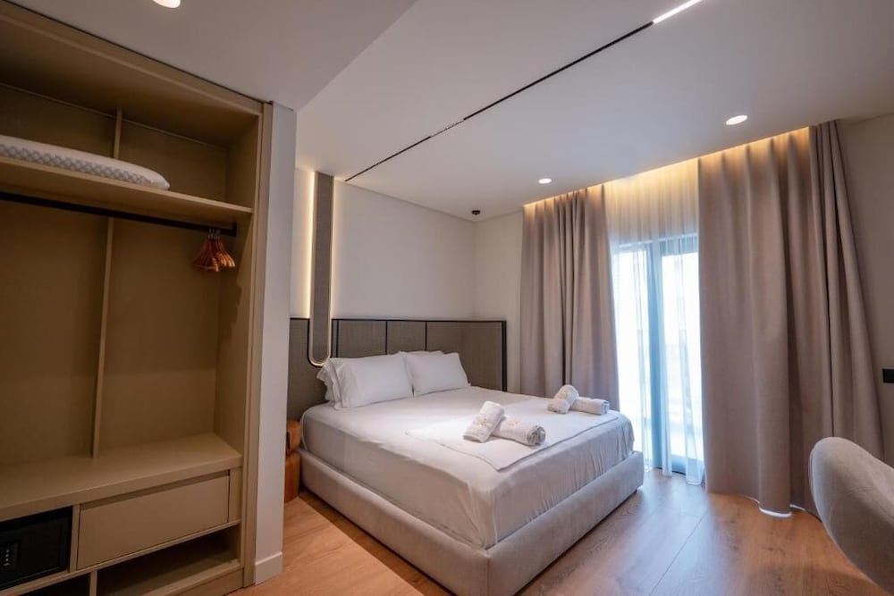 GRAND HOTEL SARANDA 20/50