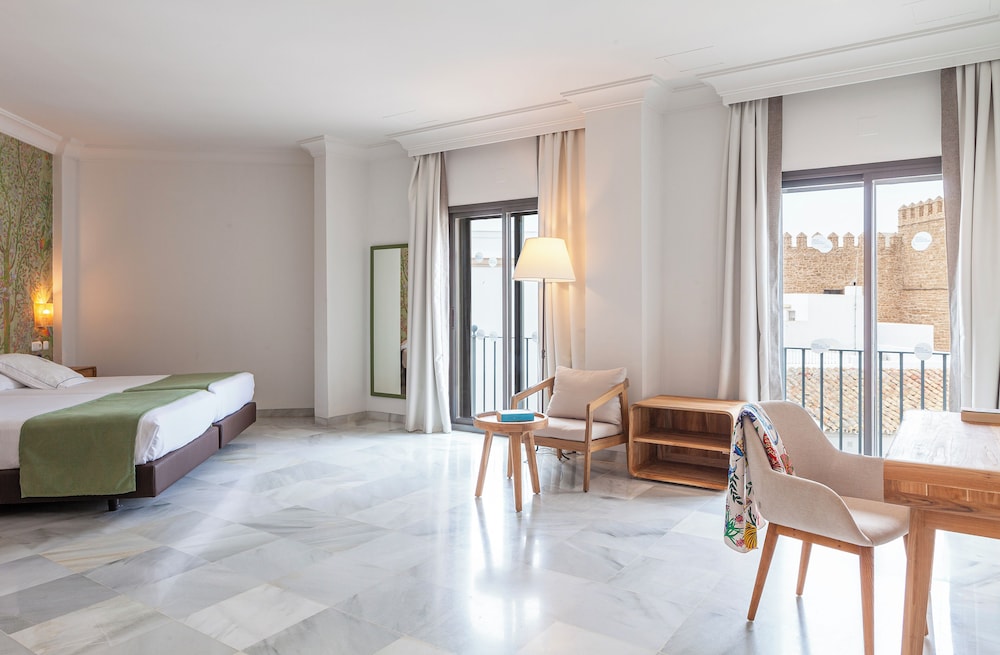 Duque de Najera Hotel 50/106