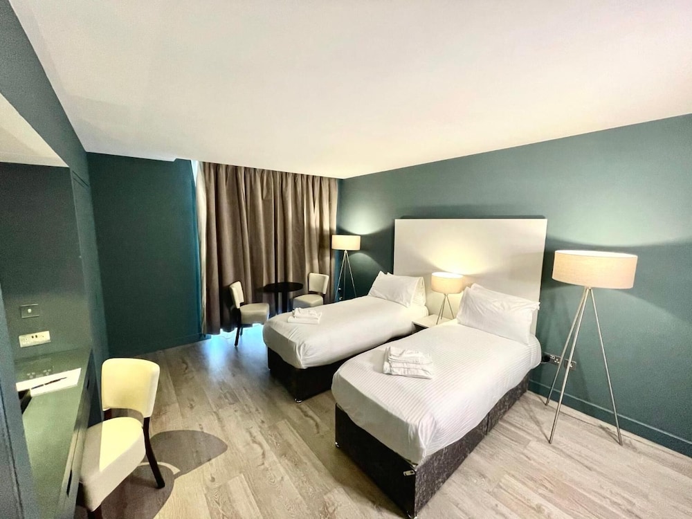 Axiom Park Hotel 13/50