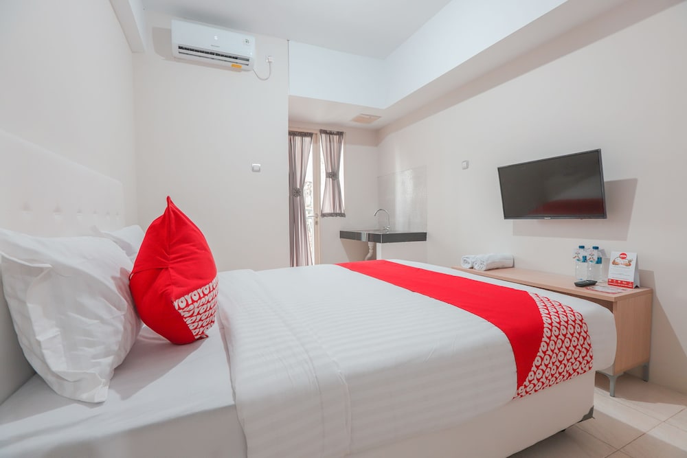 OYO 498 Green Lake View Ciputat 39/65
