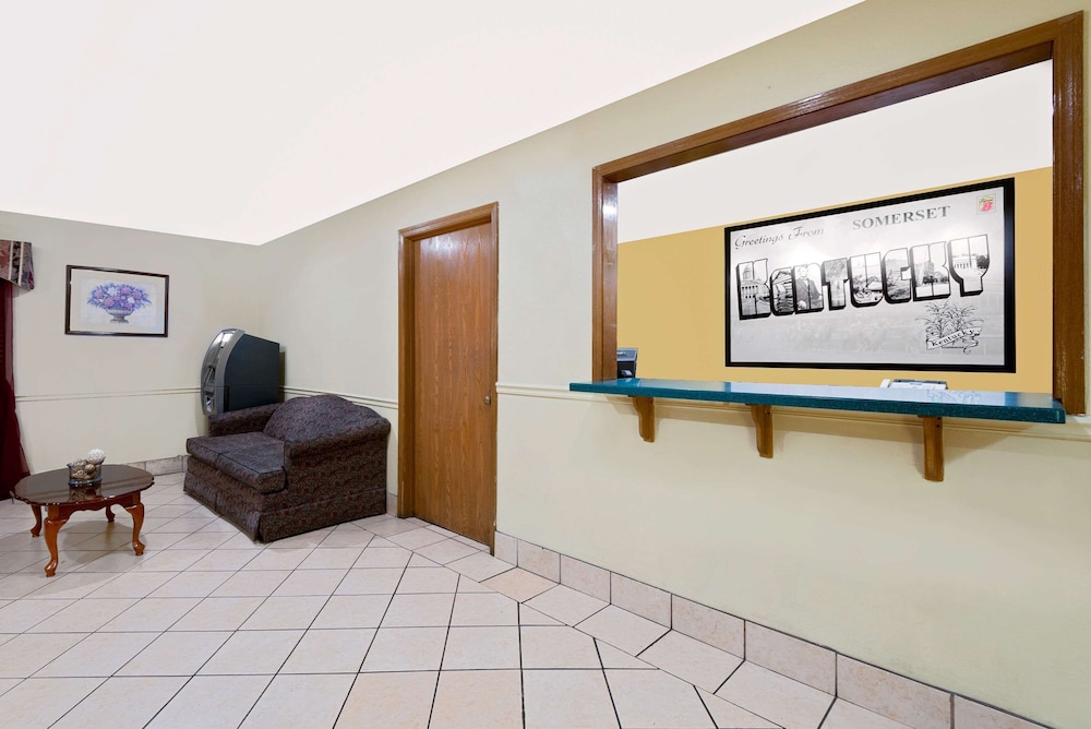 Super 8 by Wyndham Somerset 10/40