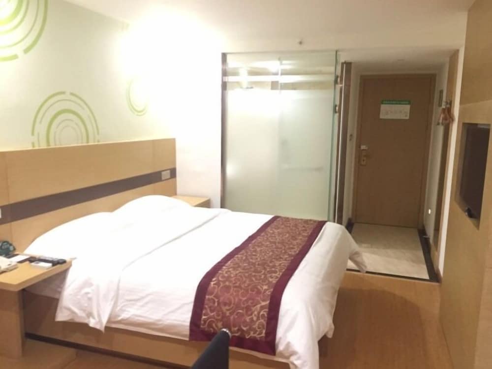 GREENTREE INN NINGBO SOUTH RAILWAY STATION EXPRESS HOTEL 12/27