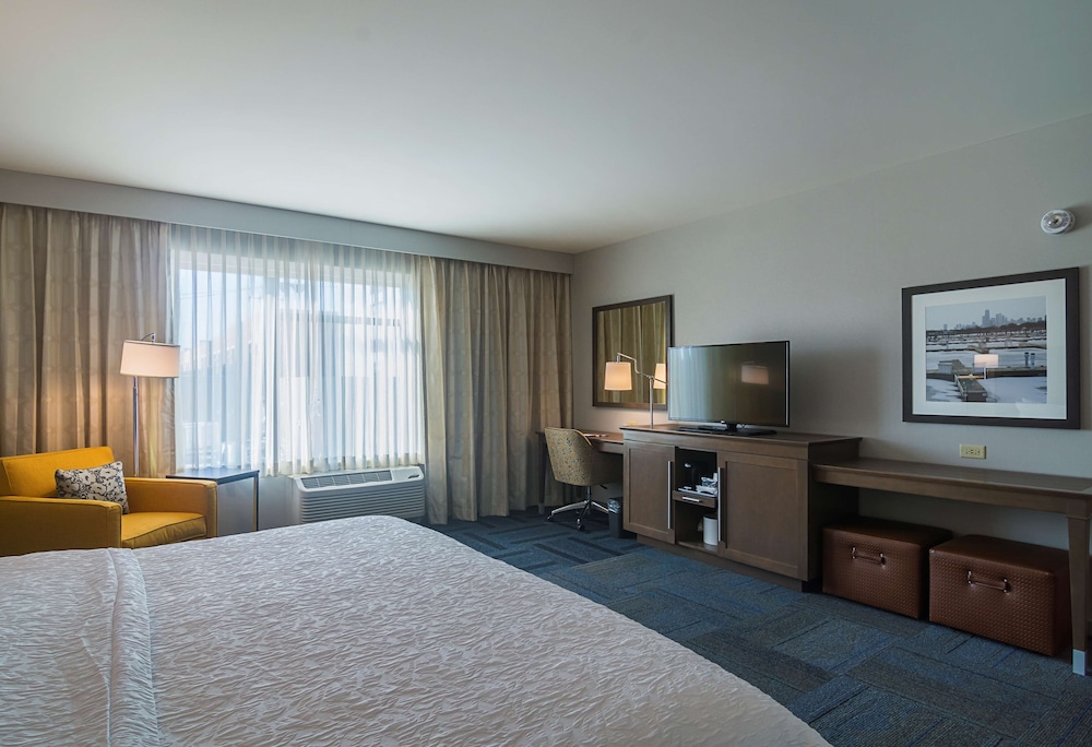 Hampton Inn Chicago North/Loyola Station 25/71