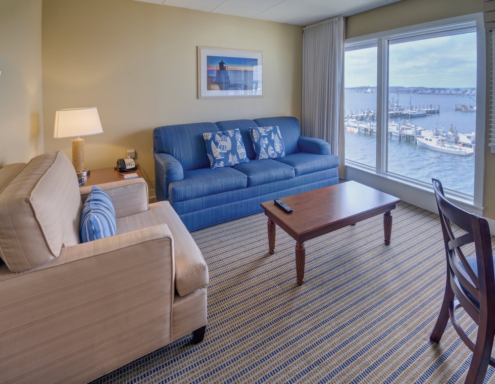 Club Wyndham Inn on Long Wharf 41/64