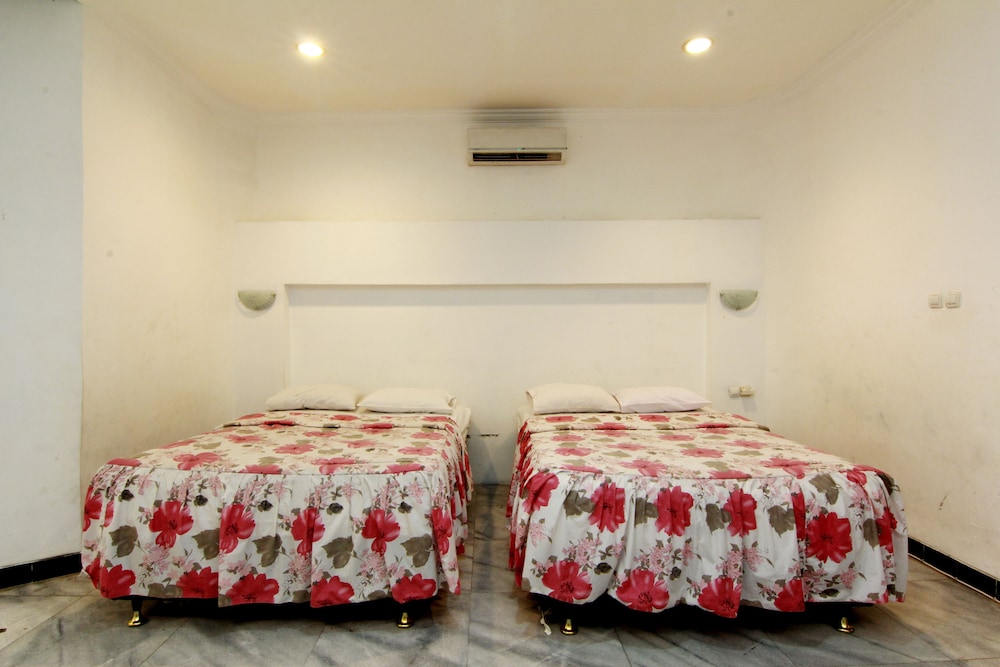 Hotel Limaran 13/77