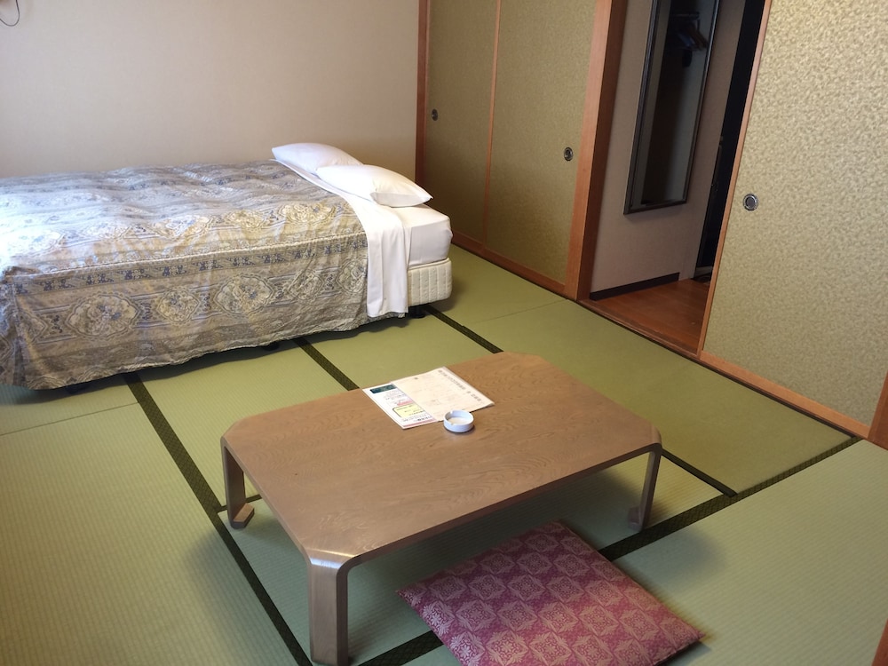 Hotel Crown Hills Takaoka 12/44