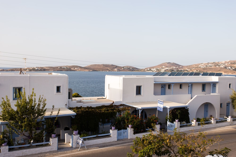 Stratos Apartments and Studios photo1