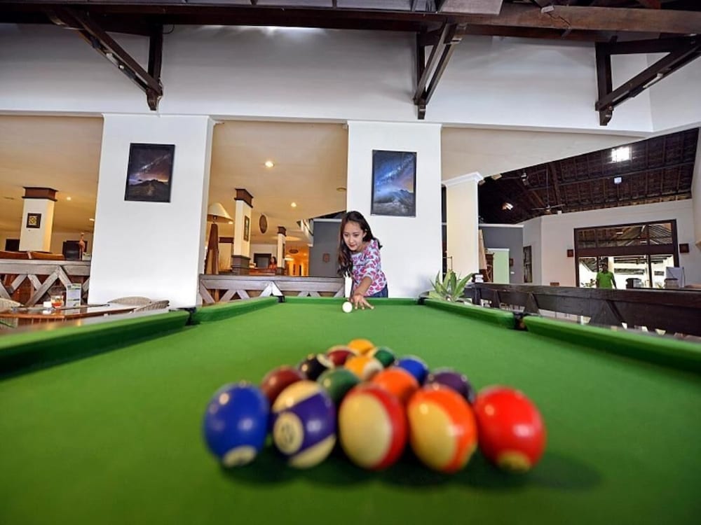 Grand Whiz Hotel Trawas Mojokerto 34/50