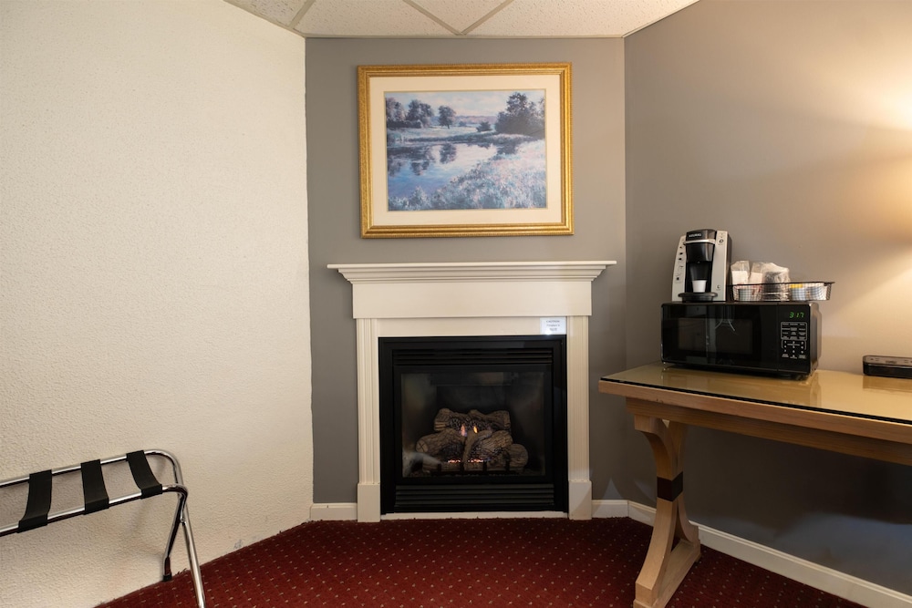 Fireside Inn And Suites 49/64