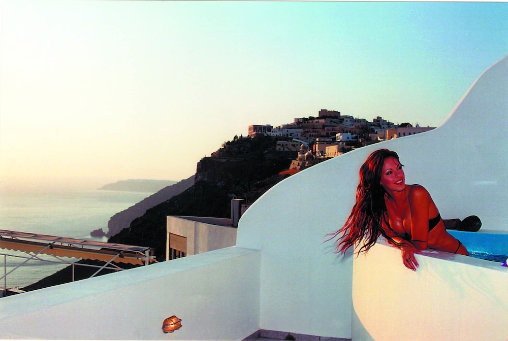 THEOXENIA(FIRA) 33/56