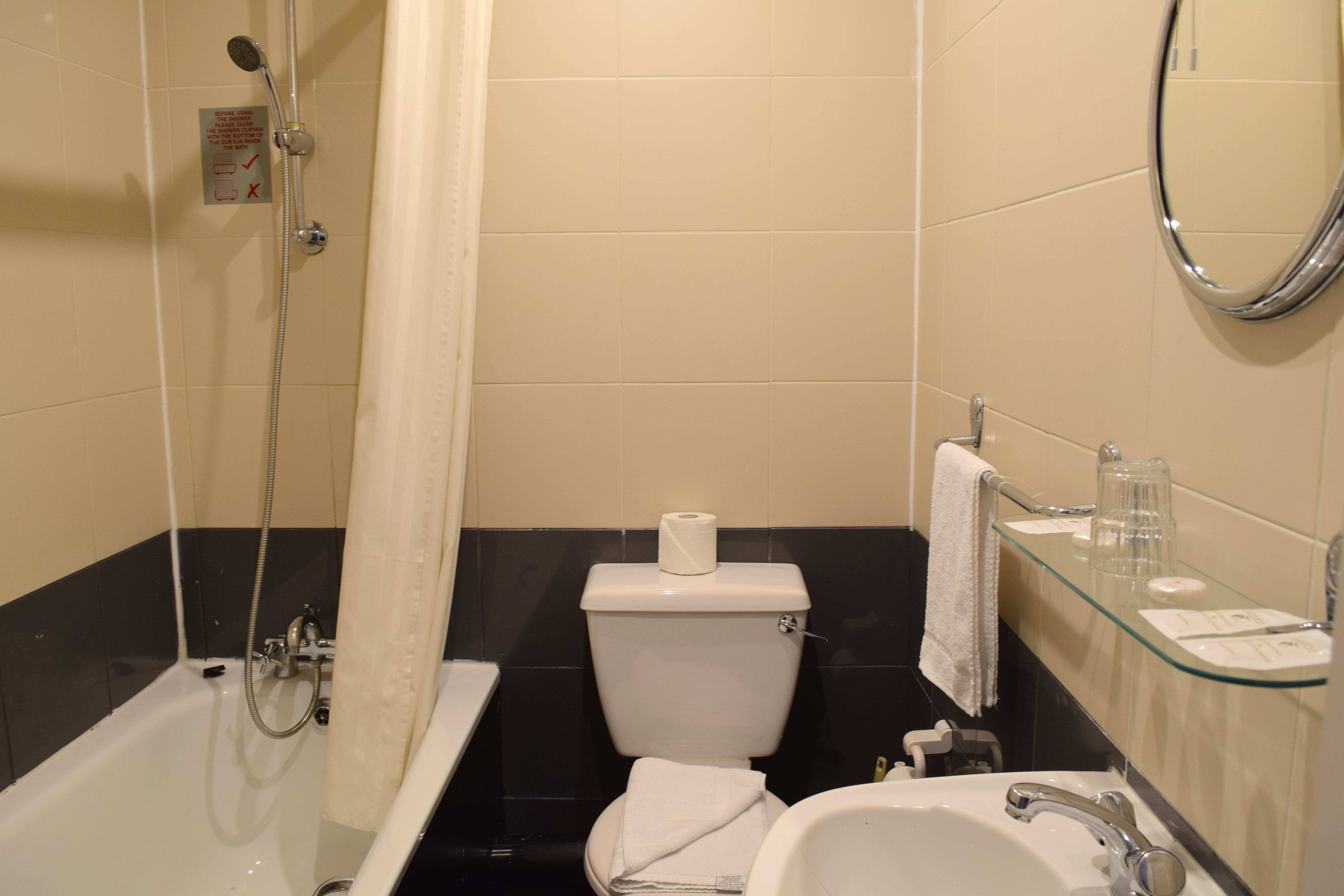 غرفة قياسية بسرير مزدوج، Pembridge Palace Hotel 4/5