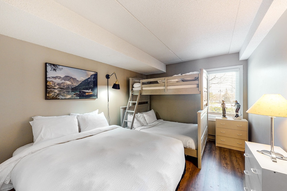 The Lodges At Blue Mountain Mountain Walk Condos 25/50