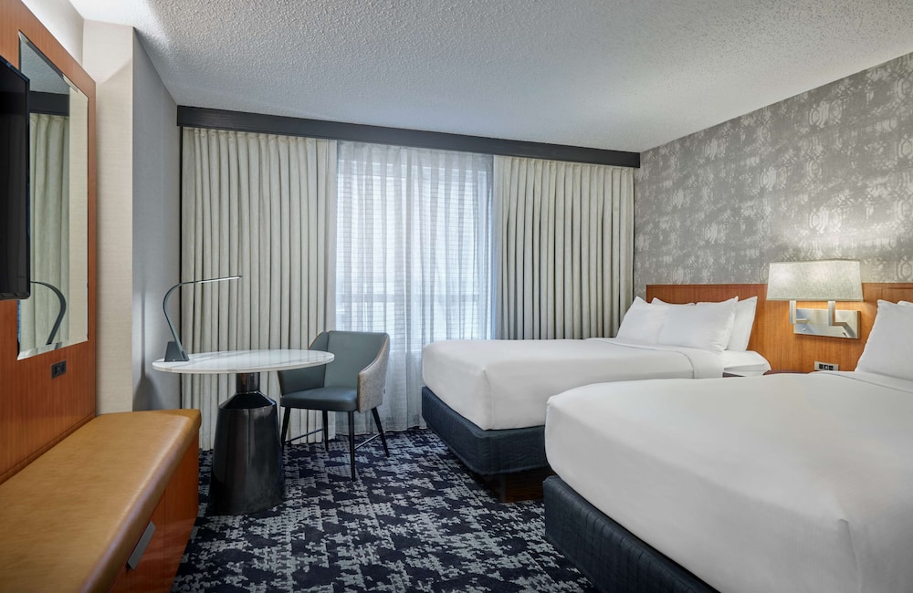 PREMIUM, SUITE, 2 DOUBLE BEDS, CORNER