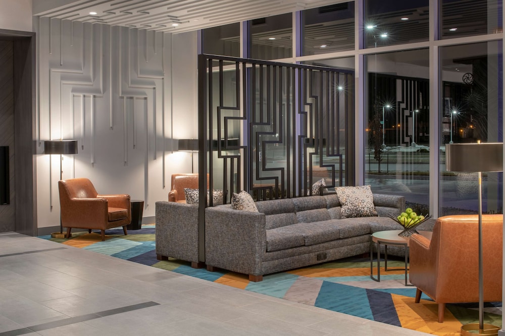 Hyatt House East Moline/Quad Cities 24/47