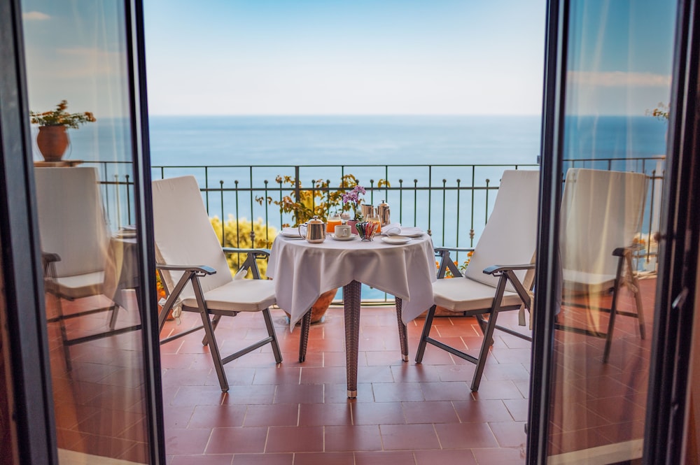 Grand Hotel San Pietro 56/64