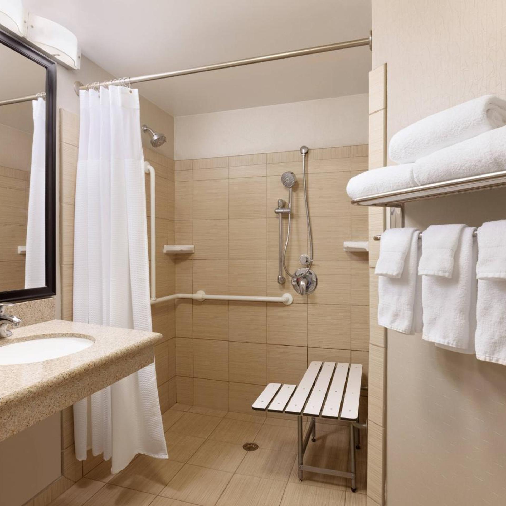 جناح بسرير كينج مع سرير سحّاب إضافي مع أريكة، SPRINGHILL SUITES BY MARRIOTT WEST PALM BEACH I-95 4/5