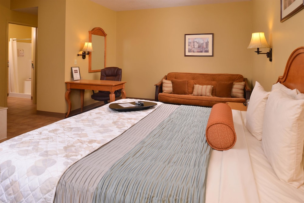 Country Hearth Inn & Suites Edwardsville St. Louis 14/51