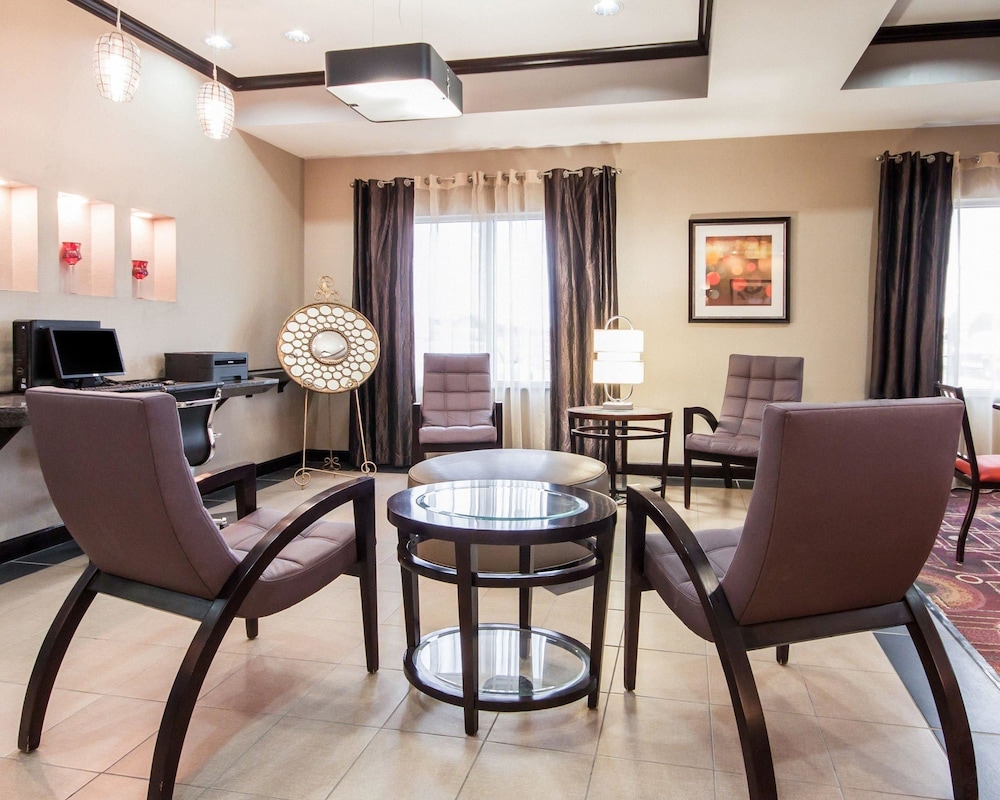 Comfort Suites Pecos 26/42