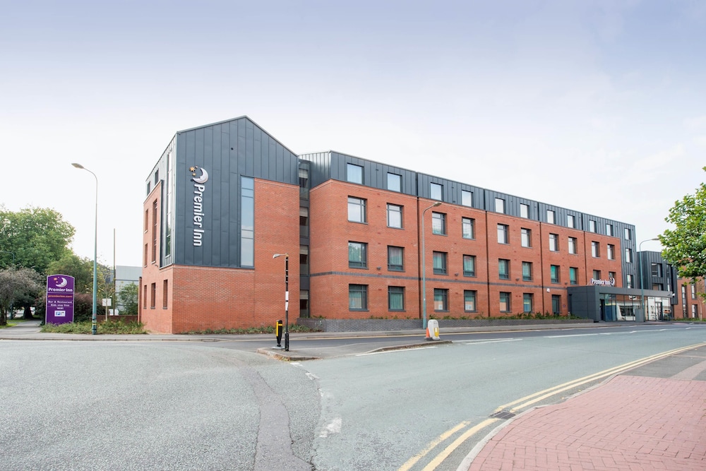 Premier Inn Lichfield City Centre Hotel 30/34