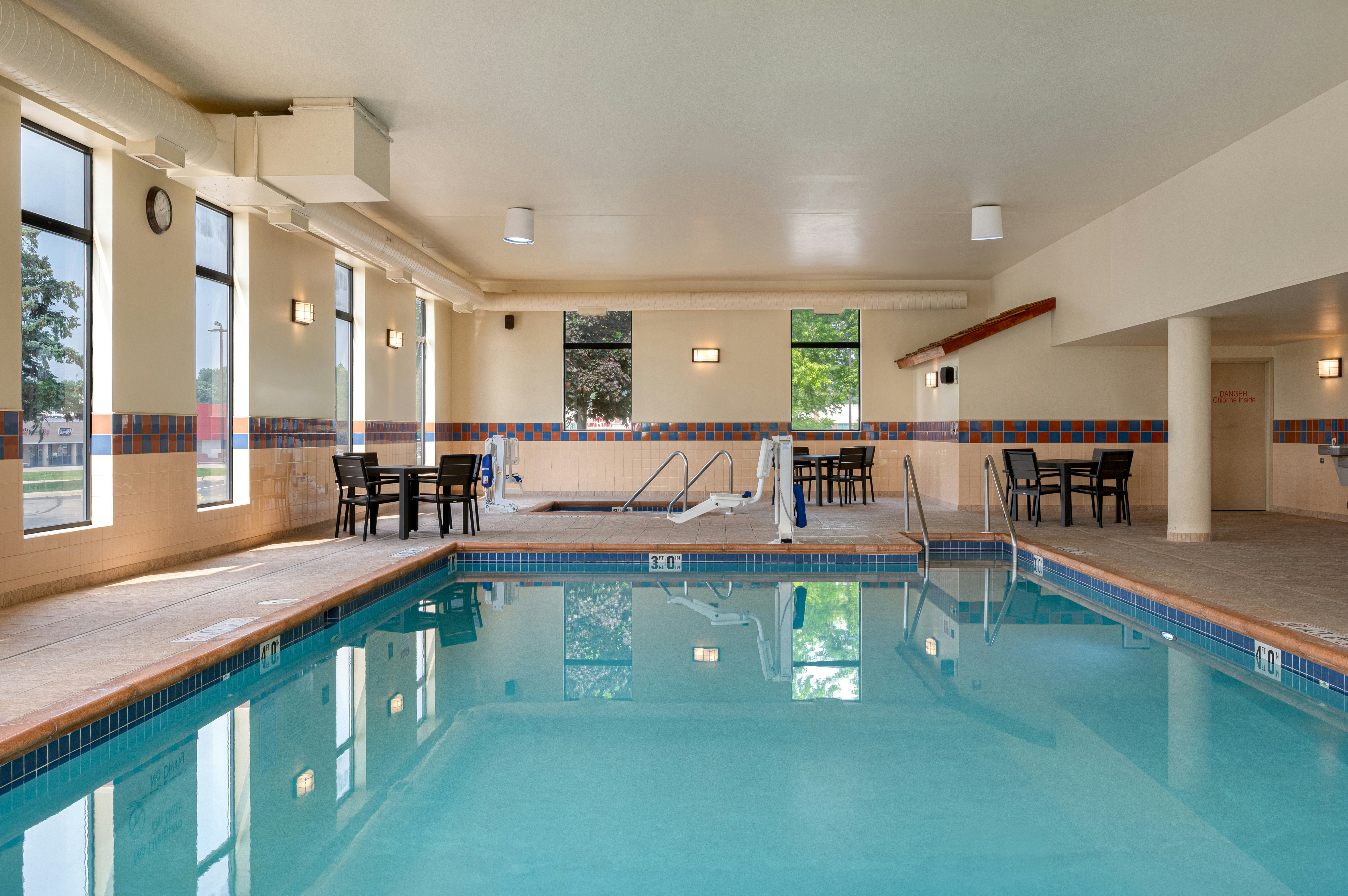 Hampton Inn Dubuque 7/16