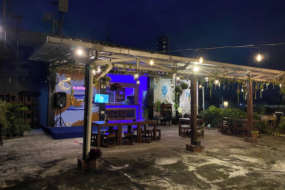 Hotel Lestari Near Lippo Plaza Mall Jember 4/36