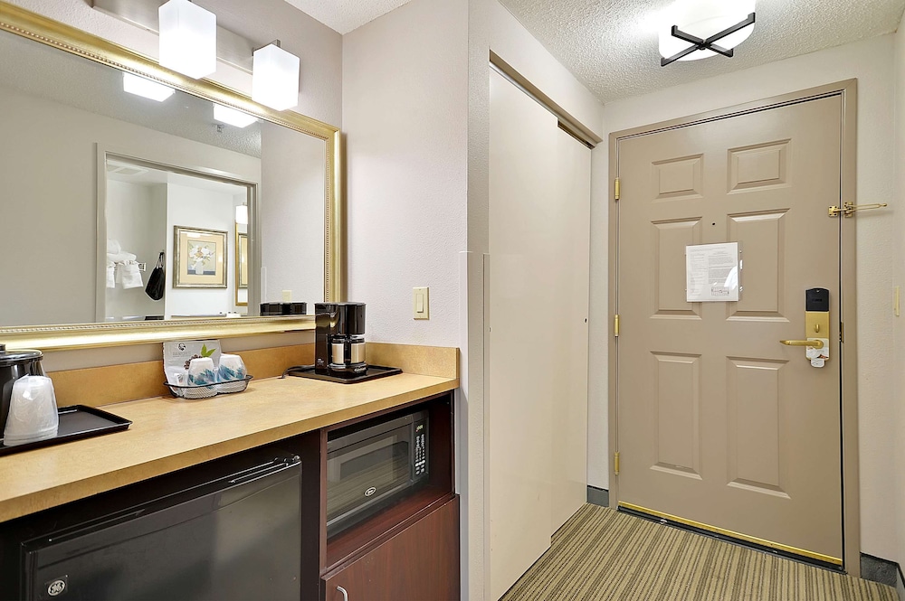 Country Inn Suites By Radisson Charleston North Sc 40/49