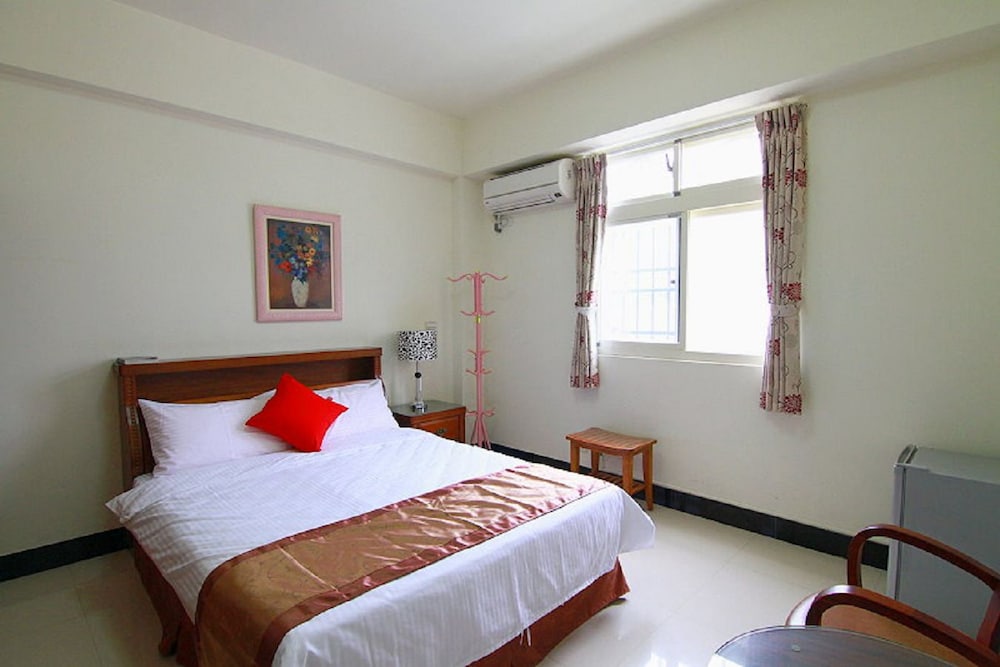 Shang Her Yuan Bed And Breakfast 7/32