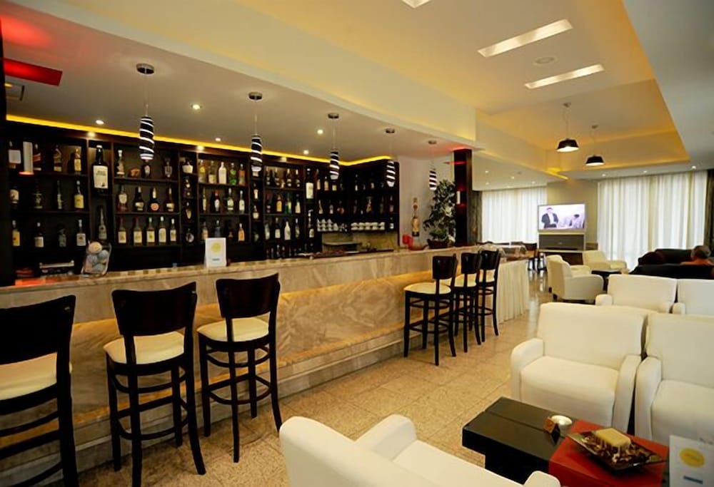 Paritsa Hotel 16/30
