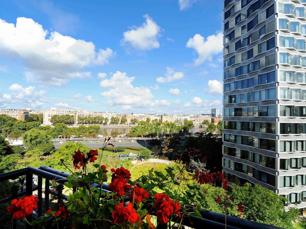 Hotel Mercure Paris Tour Eiffel Pont Mirabeau photo1